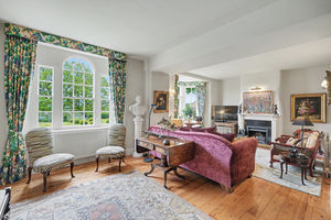 Drawing room- click for photo gallery
